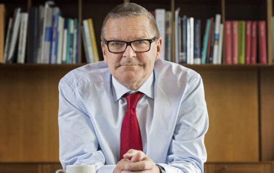 Danish Central Banker Tempted to Ignore Cryptocurrency — Says Real Threat Is 'Big Tech Invading Currency Area'