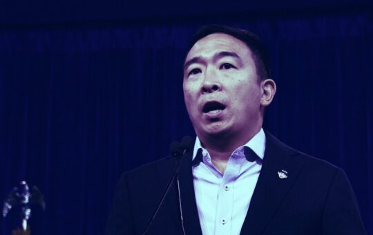 Andrew Yang and Bankless DAO Release NFT to Support Forward Party