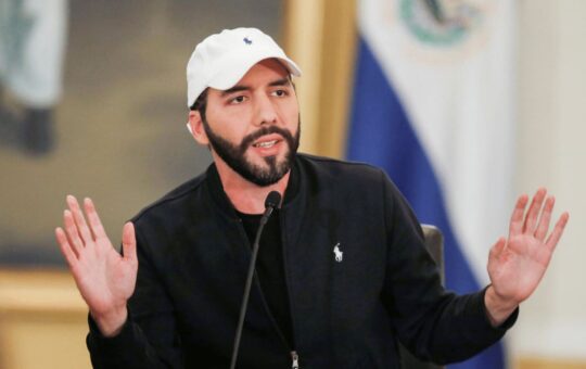 El Salvador's President Asks the Fed to Stop Printing Money