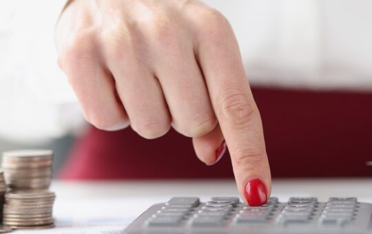 How to Earn Interest on Stablecoins: A Beginner’s Guide