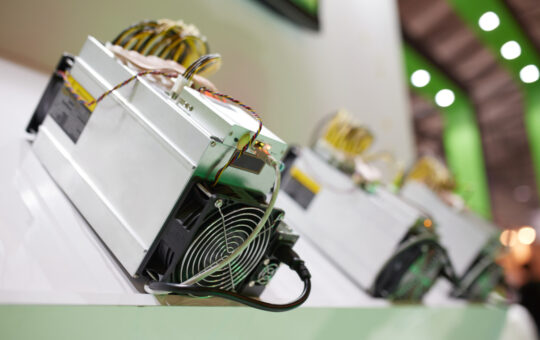 Demand for Mining Equipment Drops in Russia Amid Fears of Possible Ban, Report