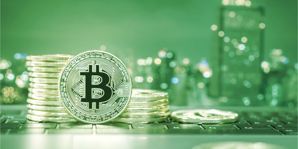 Bitcoin, Ethereum Stage Rebound as DeFi Protocols AAVE, LUNA Rally