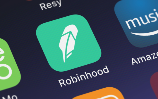 Robinhood Lays off Staff as Stock Price Slumps to New Low