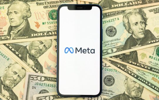 Meta rolls out tools to help select creators make money on Facebook and Instagram