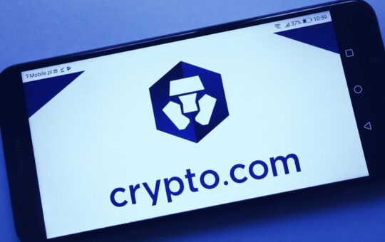 Crypto.com Follows Binance Into France, Invests $145M in Paris HQ