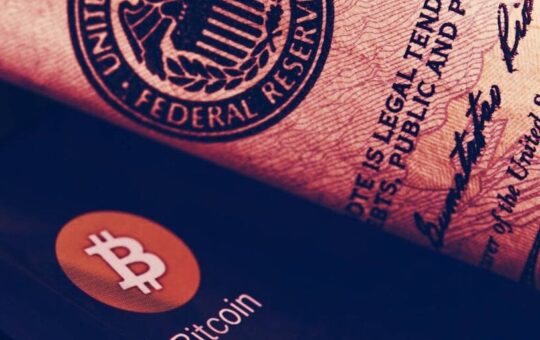 Bitcoin Tumbles With Stocks Following Fed Chair Remarks on Inflation