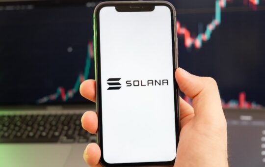 Solana interest grows as price eyes a bullish push after weekly 40% gains