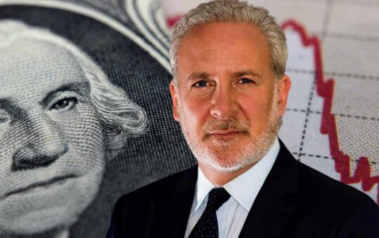 Economist Peter Schiff Says This Financial Crisis Will Be Much Worse Than 2008 — 'Future Rate Hikes Are Now Pointless'