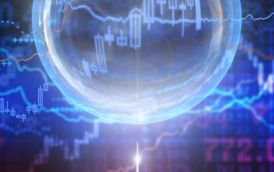 Market Strategist Discusses 'Super Bubbles' Bursting — Warns of 'Outrageously Consequential, Painful Effects'