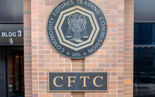 US Regulator Charges Five in a “Fraudulent Digital Assets Trading Scheme” After They Targeted Spanish-Speaking Communities