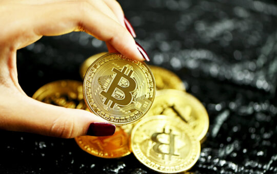 anthony pompliano sec approve spot bitcoin etf