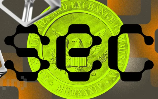 Former SEC Chair Jay Clayton Calls Bitcoin’s Rapid Adoption an ‘Incredible Development’