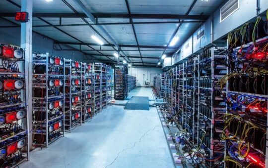 Marathon Digital Mines Invalid Bitcoin Block, Blames Bug Amid Community Concerns