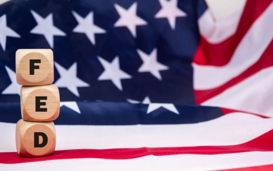 US Senator Blasts Fed for Fake Crypto Reforms and ‘Lip Service’ Stunts