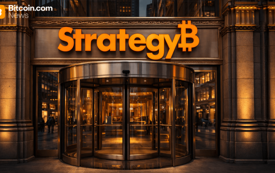 Saylor’s Green Dots Deliver Again as Strategy Boosts USD Reserve to $2.19B