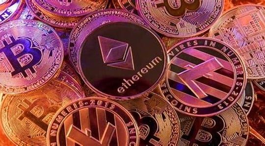 Bitcoin & Ethereum Drop, ETFs Face Losses Amid Market Volatility