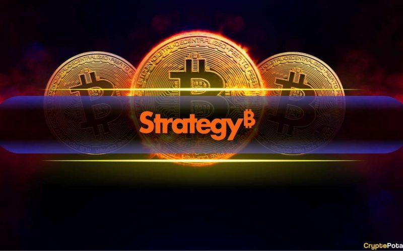 The Reason Why Bitcoin's Largest Corporate Holder Chose Bonds Over BTC This Week (Analyst)