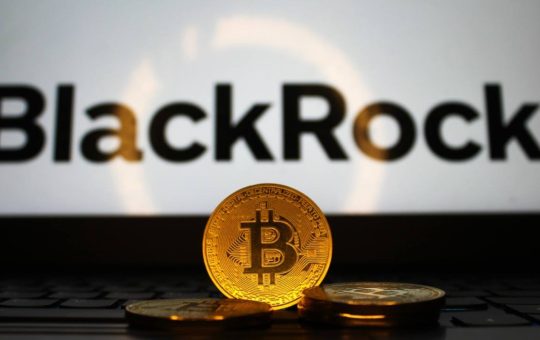 Blackrock’s $300M IBIT Exit Extends Bitcoin ETF Outflow Streak to 8 Days