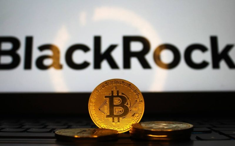 Blackrock’s $300M IBIT Exit Extends Bitcoin ETF Outflow Streak to 8 Days