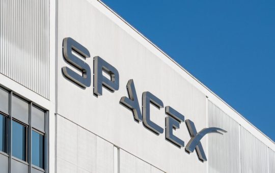 Musk's SpaceX Breaks Below Its $135 IPO Price After a 42% Collapse From Its Peak